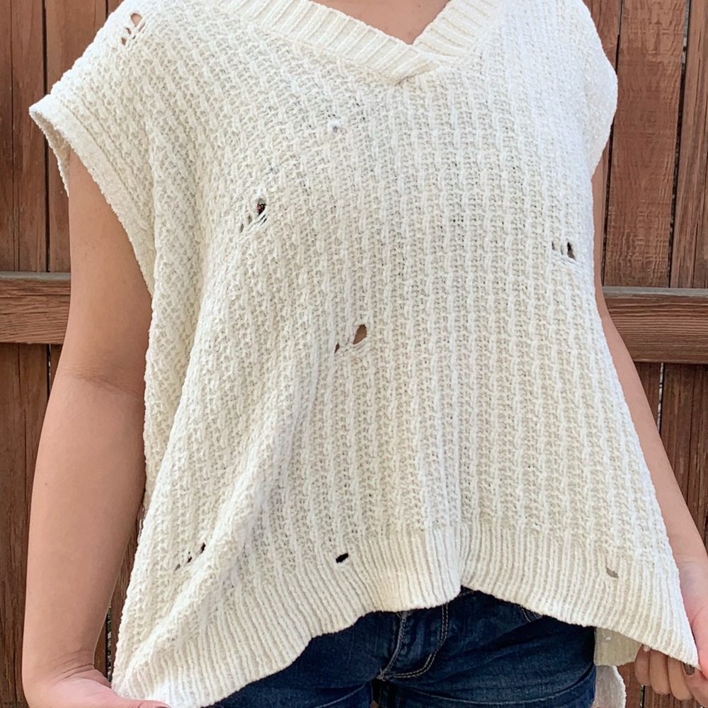 Distressed Pol Sweater Vest